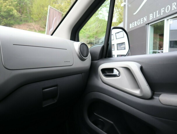 peugeot-partner-diesel-2012-big-14