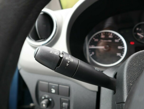 peugeot-partner-diesel-2012-big-15