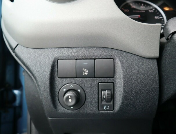 peugeot-partner-diesel-2012-big-18