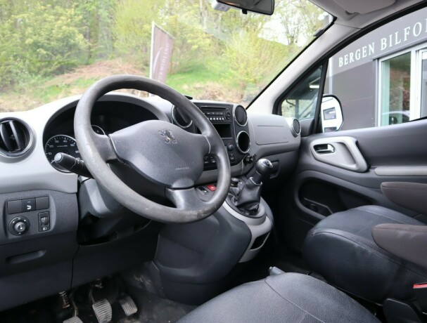 peugeot-partner-diesel-2012-big-7