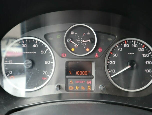 peugeot-partner-diesel-2012-big-24