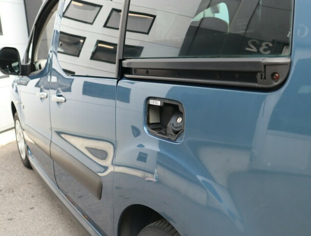 peugeot-partner-diesel-2012-big-33