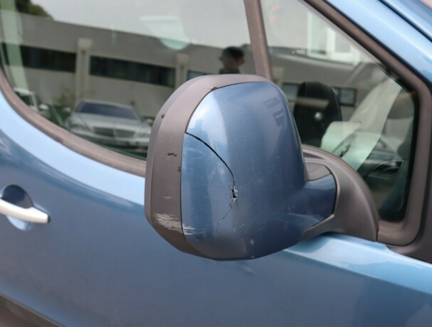 peugeot-partner-diesel-2012-big-29