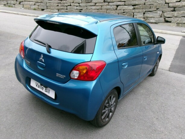 mitsubishi-space-star-bensin-2014-big-5