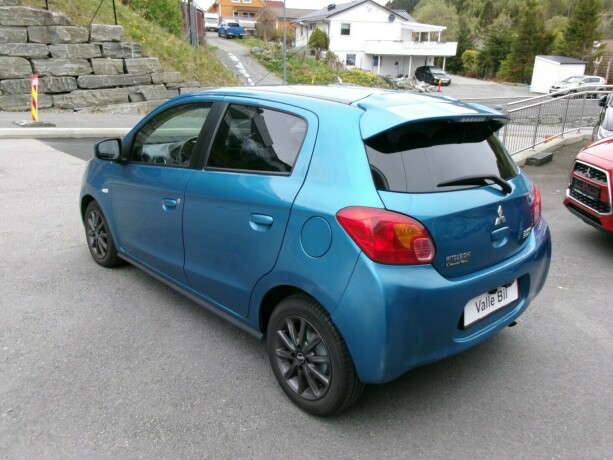 mitsubishi-space-star-bensin-2014-big-3