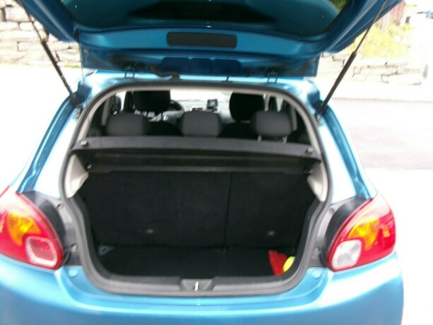 mitsubishi-space-star-bensin-2014-big-6