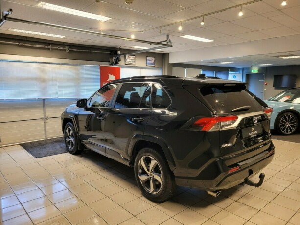 toyota-rav4-plug-in-petrol-2021-big-6