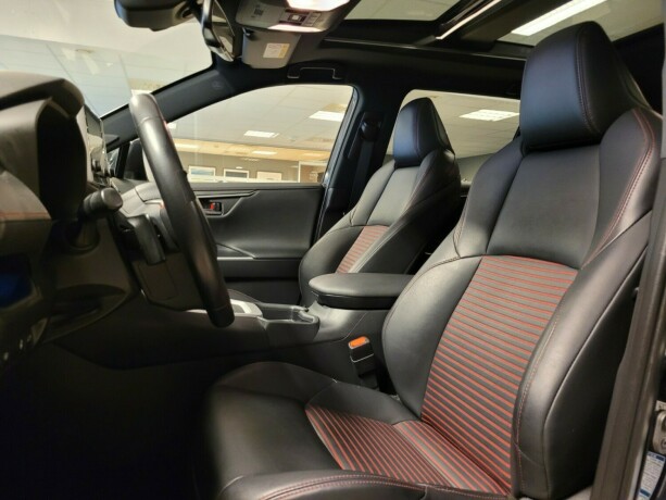 toyota-rav4-plug-in-petrol-2021-big-20