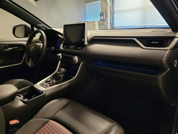 toyota-rav4-plug-in-petrol-2021-big-12