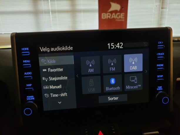 toyota-rav4-plug-in-petrol-2021-big-28