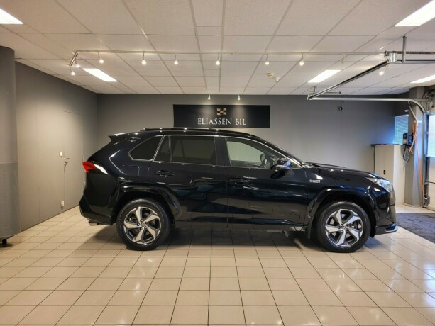 toyota-rav4-plug-in-petrol-2021-big-3