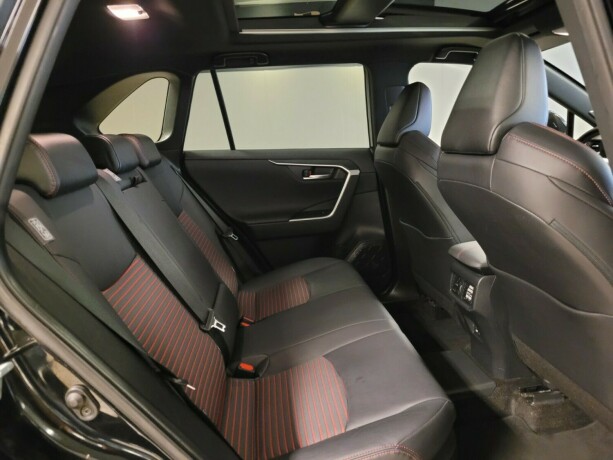 toyota-rav4-plug-in-petrol-2021-big-16