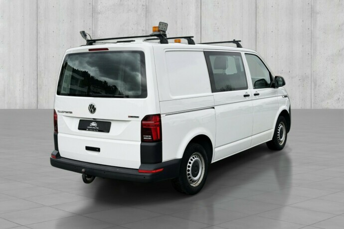 volkswagen-transporter-diesel-2020-big-3
