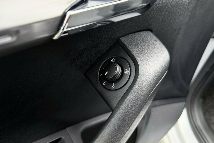 skoda-octavia-bensin-2019-big-20