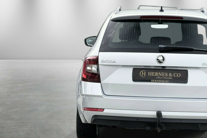 skoda-octavia-bensin-2019-big-7
