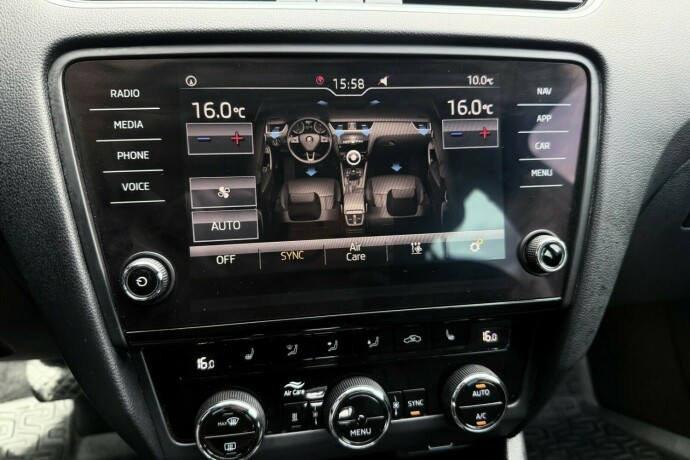 skoda-octavia-bensin-2019-big-32