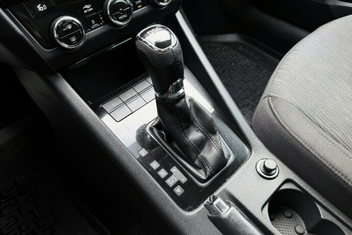 skoda-octavia-bensin-2019-big-24