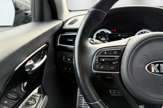 kia-niro-elektrisitetbensin-2018-big-44