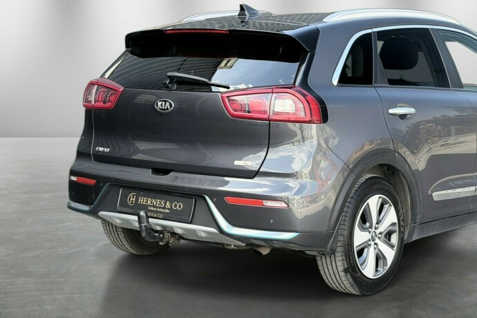 kia-niro-elektrisitetbensin-2018-big-5