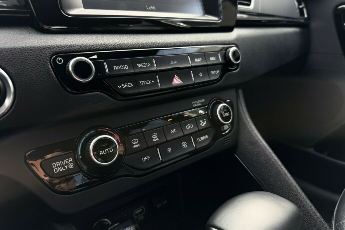 kia-niro-elektrisitetbensin-2018-big-58