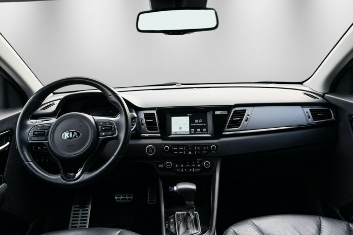 kia-niro-elektrisitetbensin-2018-big-36