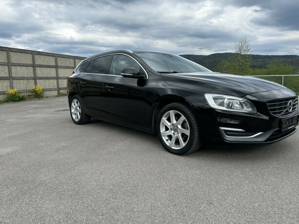 volvo-v60-diesel-2014-big-0