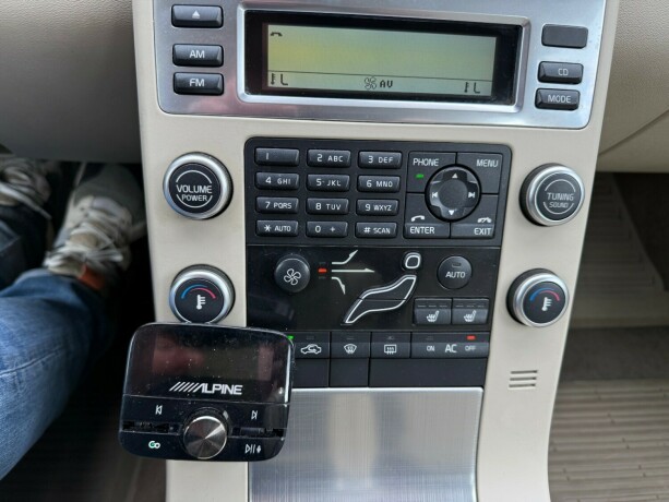 volvo-v70-diesel-2010-big-20