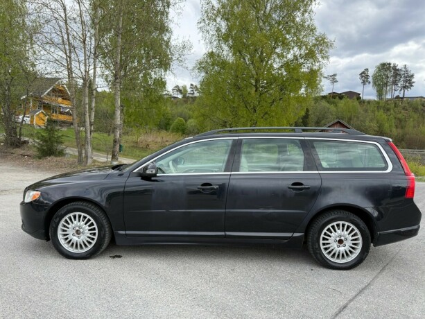 volvo-v70-diesel-2010-big-1