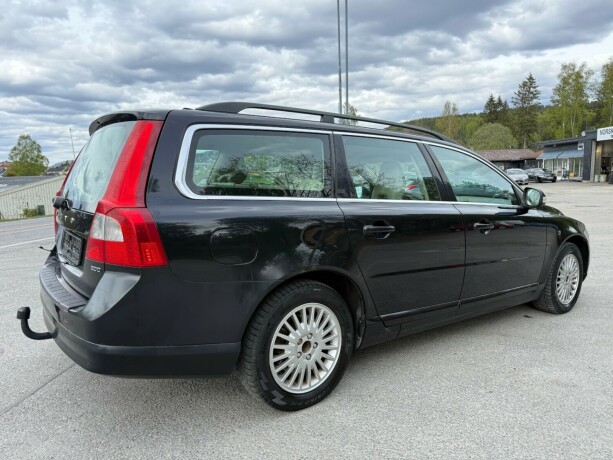 volvo-v70-diesel-2010-big-4