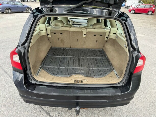volvo-v70-diesel-2010-big-12