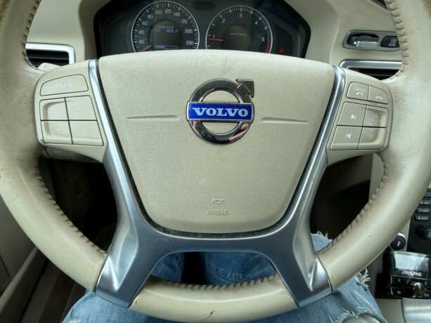 volvo-v70-diesel-2010-big-17