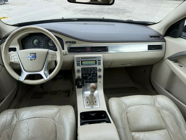 volvo-v70-diesel-2010-big-16