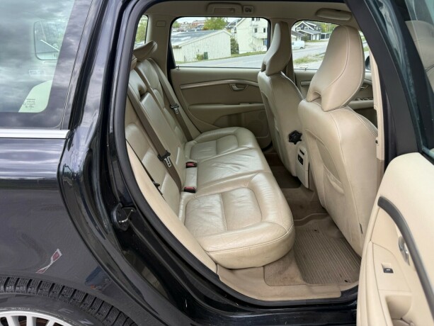 volvo-v70-diesel-2010-big-11