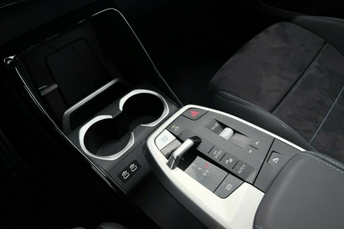 bmw-ix1-elektrisitet-2025-big-27