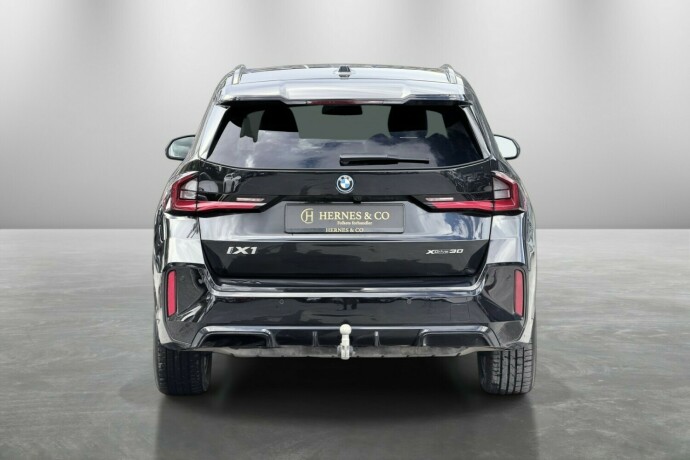 bmw-ix1-elektrisitet-2025-big-36