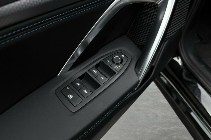 bmw-ix1-elektrisitet-2025-big-33