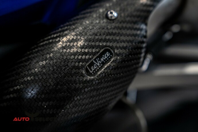 yamaha-yzf-r1-bensin-2012-big-10