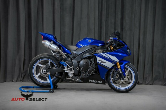 yamaha-yzf-r1-bensin-2012-big-2