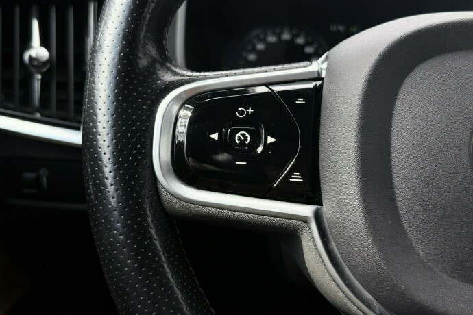 volvo-v90-cross-country-diesel-2019-big-13