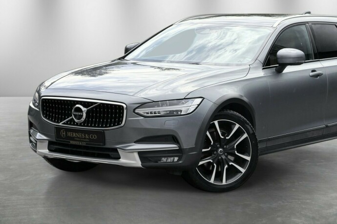 volvo-v90-cross-country-diesel-2019-big-1