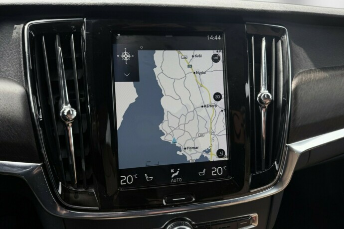 volvo-v90-cross-country-diesel-2019-big-17