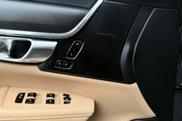volvo-v90-cross-country-diesel-2019-big-33