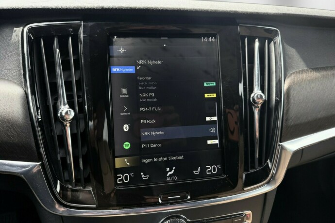 volvo-v90-cross-country-diesel-2019-big-16
