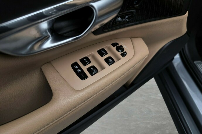 volvo-v90-cross-country-diesel-2019-big-34