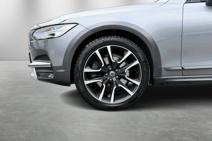 volvo-v90-cross-country-diesel-2019-big-6