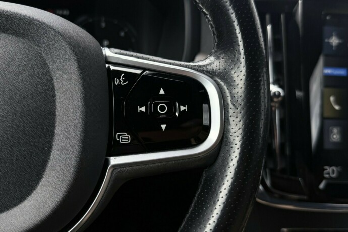 volvo-v90-cross-country-diesel-2019-big-14