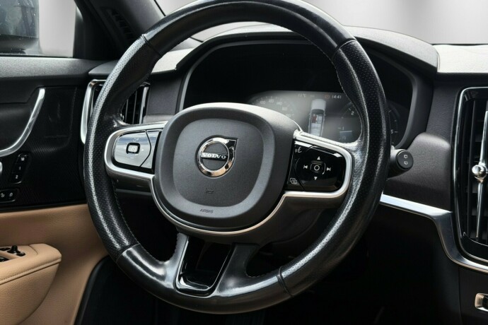 volvo-v90-cross-country-diesel-2019-big-12