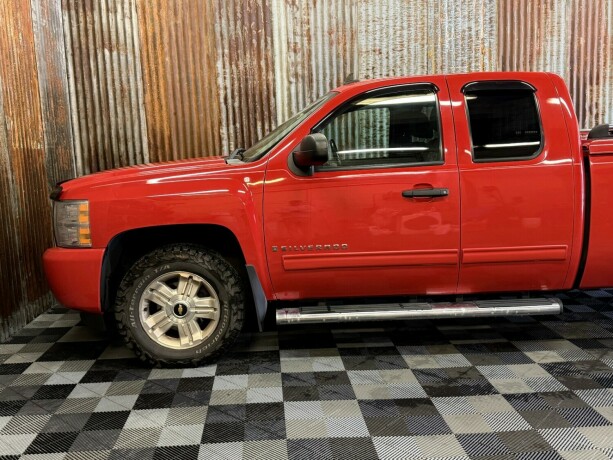 chevrolet-silverado-bensin-2010-big-12