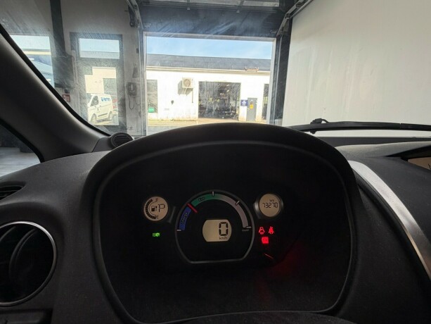 mitsubishi-i-miev-elektrisitet-2013-big-13