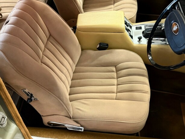 jaguar-xj-bensin-1975-big-26